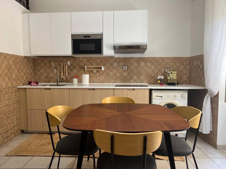 Scio Guesthouse-Centro Storico เนเปิลส์ ภายนอก รูปภาพ