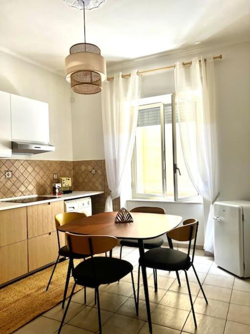 Scio Guesthouse-Centro Storico เนเปิลส์ ภายนอก รูปภาพ